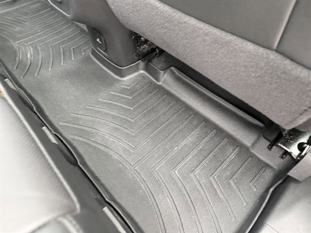 Used 2023 Chevrolet Equinox Premier image 23