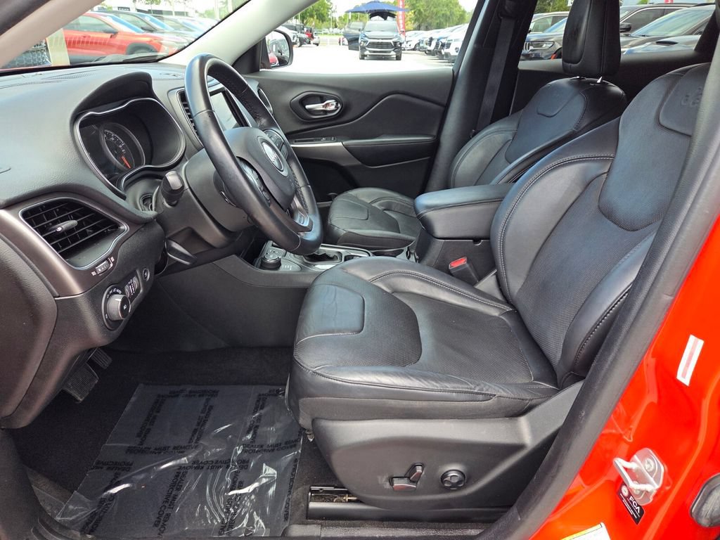 Used 2021 Jeep Cherokee Latitude Lux w/ Comfort/Convenience Group AWD/4WD image 5