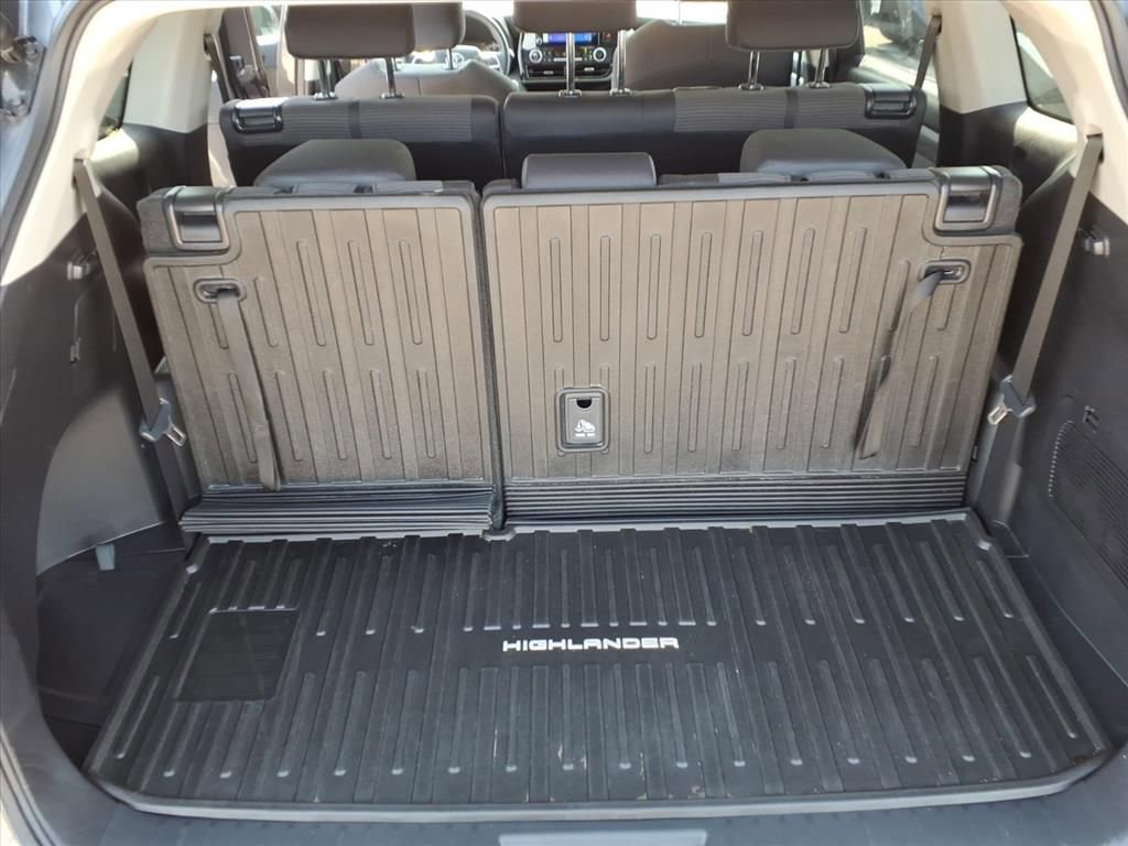 Certified 2024 Toyota Highlander LE image 15