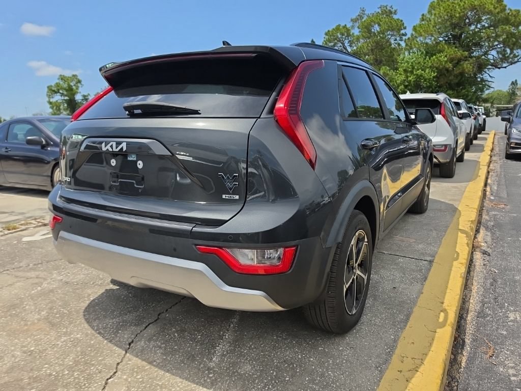 Certified 2024 Kia Niro EX FWD image 14