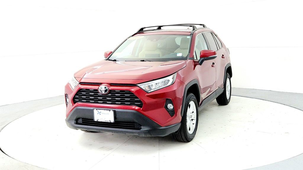 Used 2021 Toyota RAV4 XLE w/ Convenience Package AWD/4WD image 2
