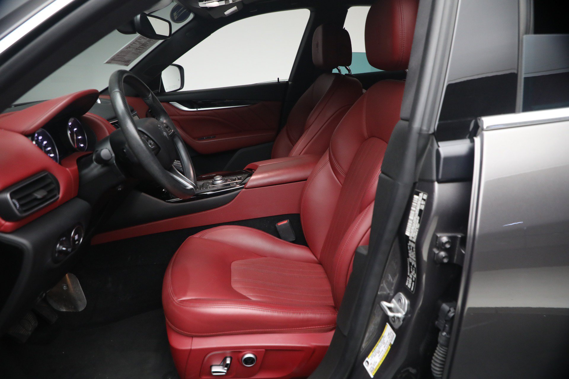 Certified 2022 Maserati Levante GT AWD/4WD image 14