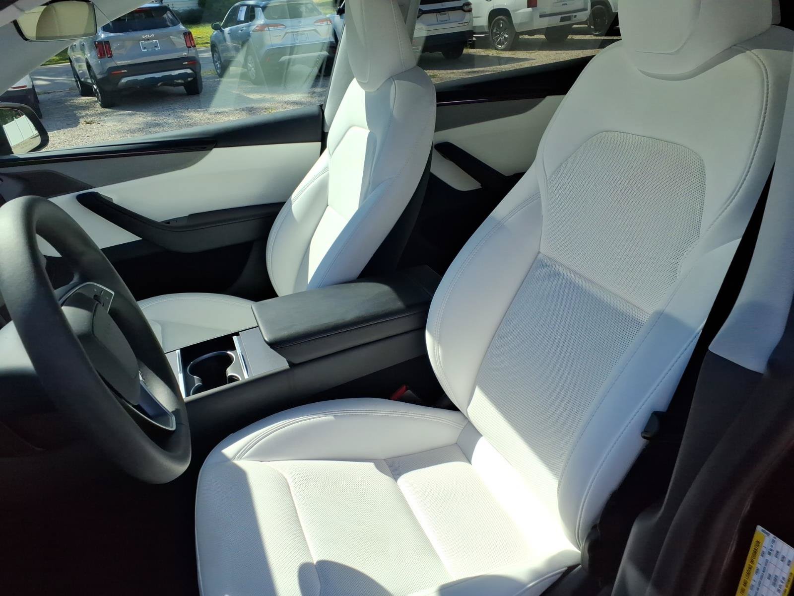 Used 2026 Tesla Model Y 2WD image 17