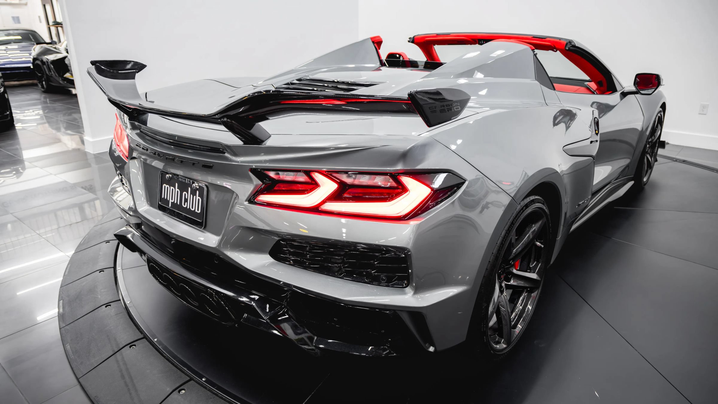 Used 2024 Chevrolet Corvette Z06 w/ Z07 Performance Package RWD image 31