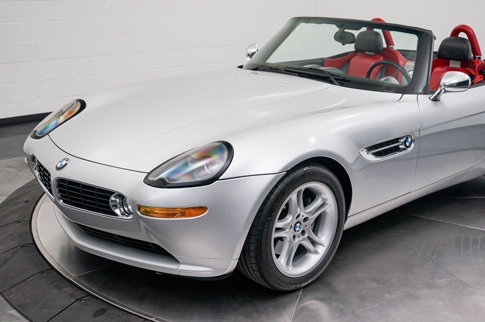 Used 2003 BMW Z8 RWD image 12