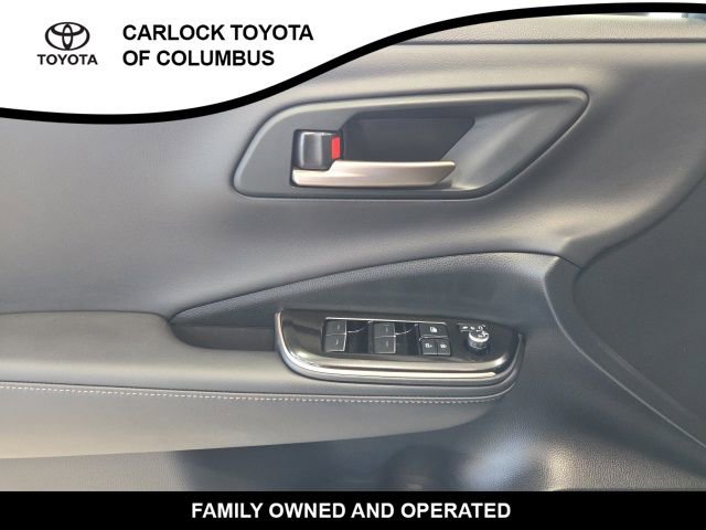 Used 2026 Toyota Crown XLE image 11