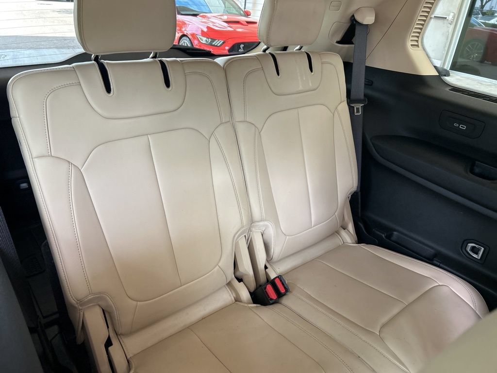 Used 2021 Jeep Grand Cherokee L Limited RWD image 30