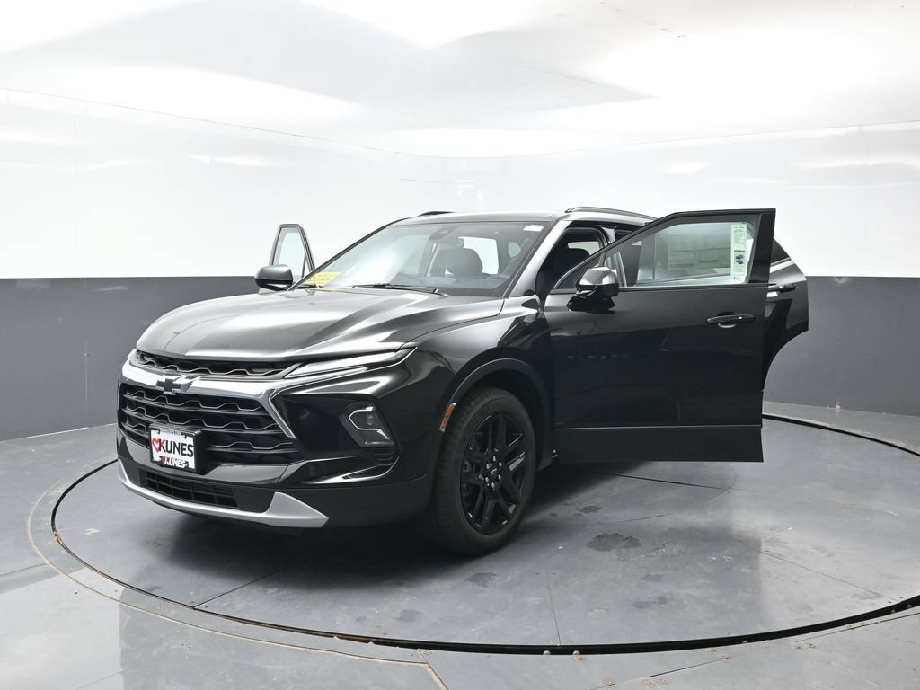 New 2026 Chevrolet Blazer LT w/ Convenience Package AWD/4WD image 45