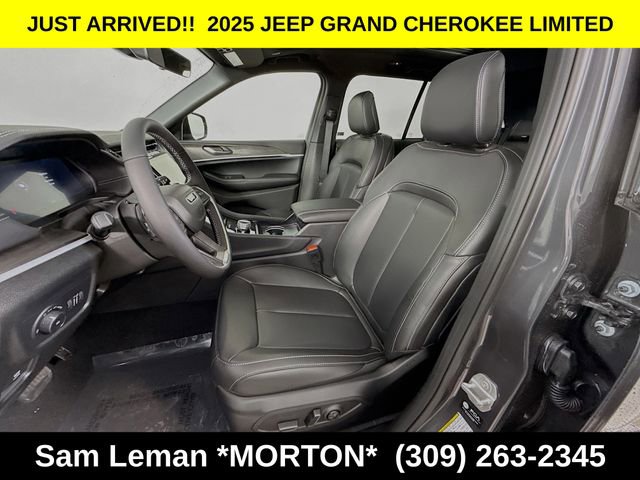 New 2025 Jeep Grand Cherokee Limited w/ Black Appearance Package image 21