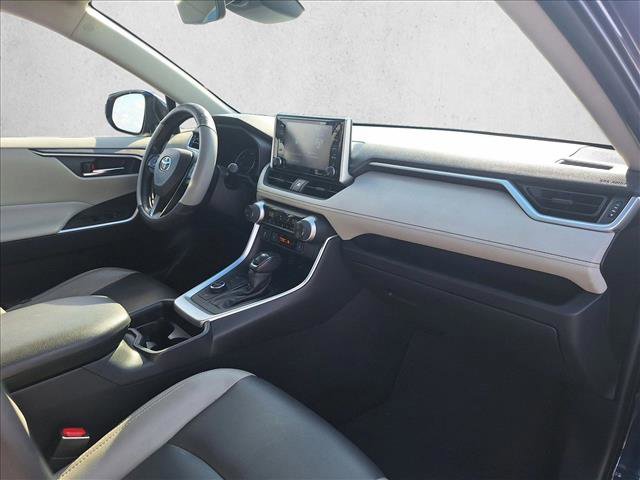 Certified 2019 Toyota RAV4 XLE w/ Convenience Package AWD/4WD image 18