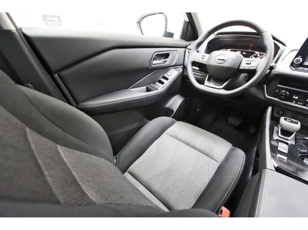 New 2026 Nissan Rogue SV w/ Cold Weather Package FWD image 6