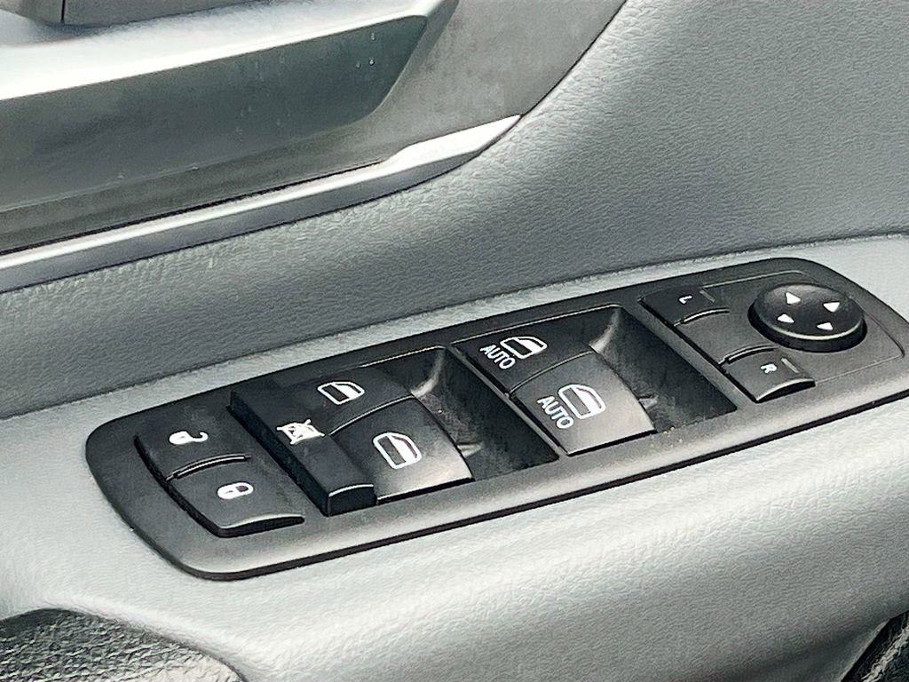 Used 2021 RAM 1500 Big Horn image 16