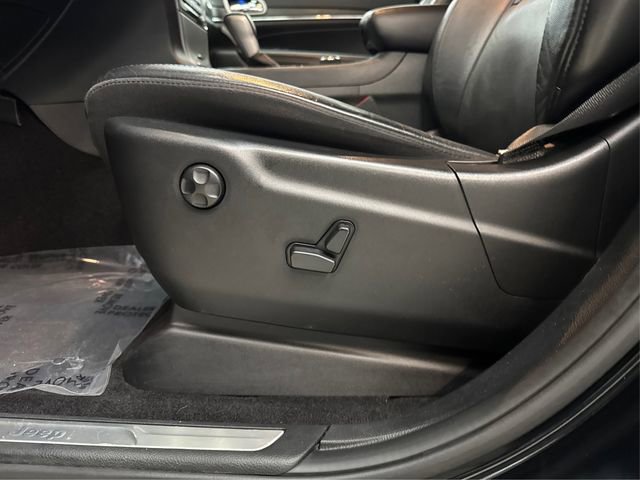 Used 2020 Jeep Grand Cherokee Limited w/ Trailer Tow Group IV image 24