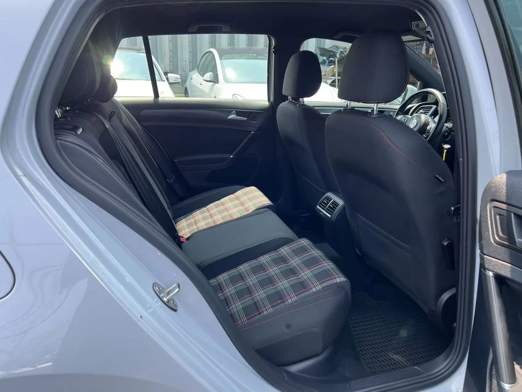 Used 2018 Volkswagen GTI S image 9