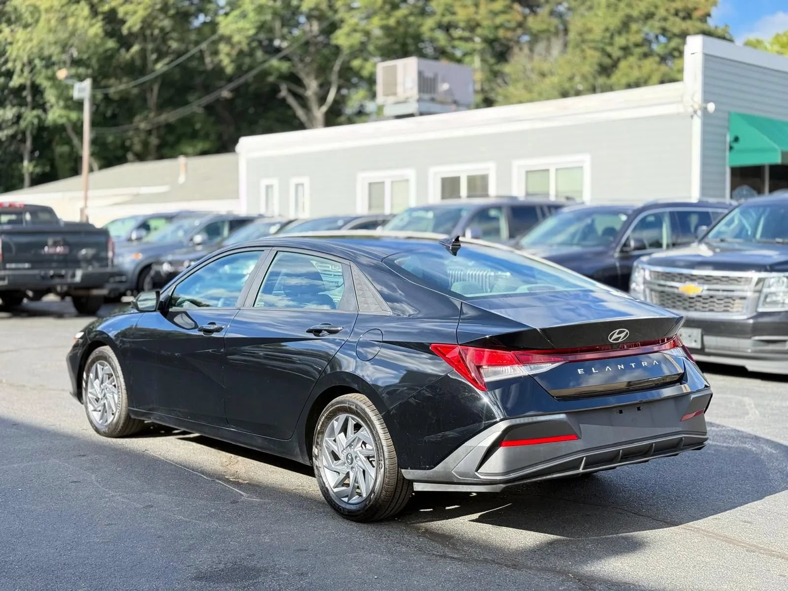 Used 2024 Hyundai Elantra SEL FWD image 31