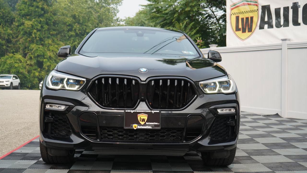 Used 2021 BMW X6 M50i w/ Executive Package AWD/4WD image 21