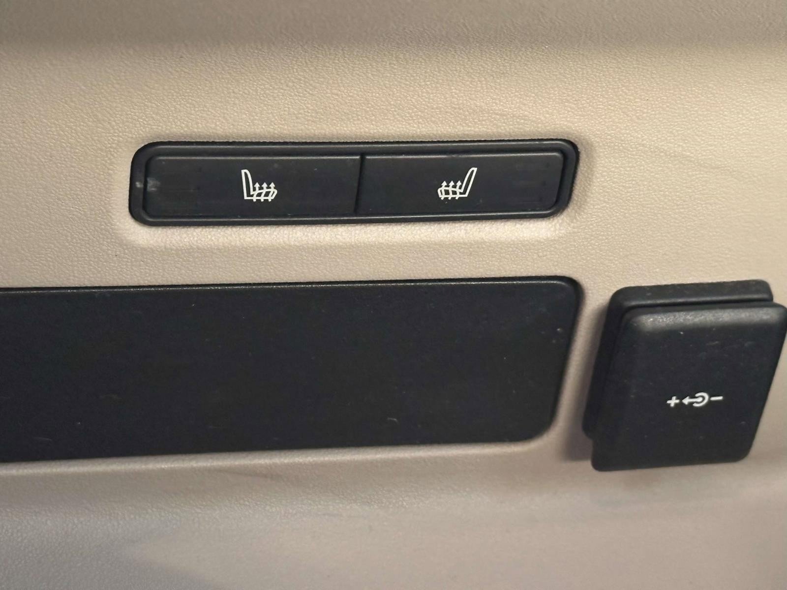 Used 2023 Land Rover Range Rover Velar S AWD/4WD image 21