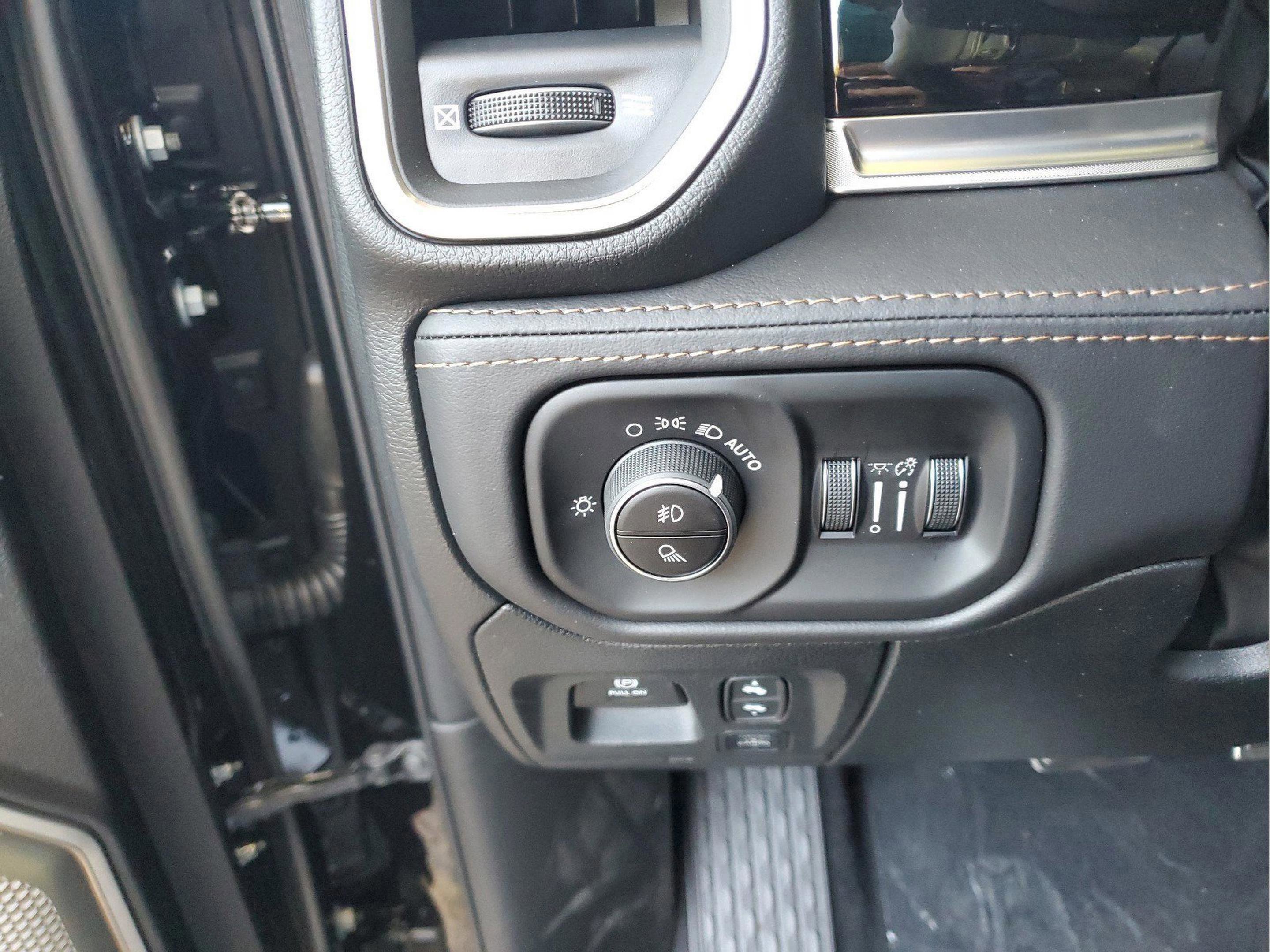 New 2026 RAM 1500 Tungsten w/ Towing Technology Group image 6