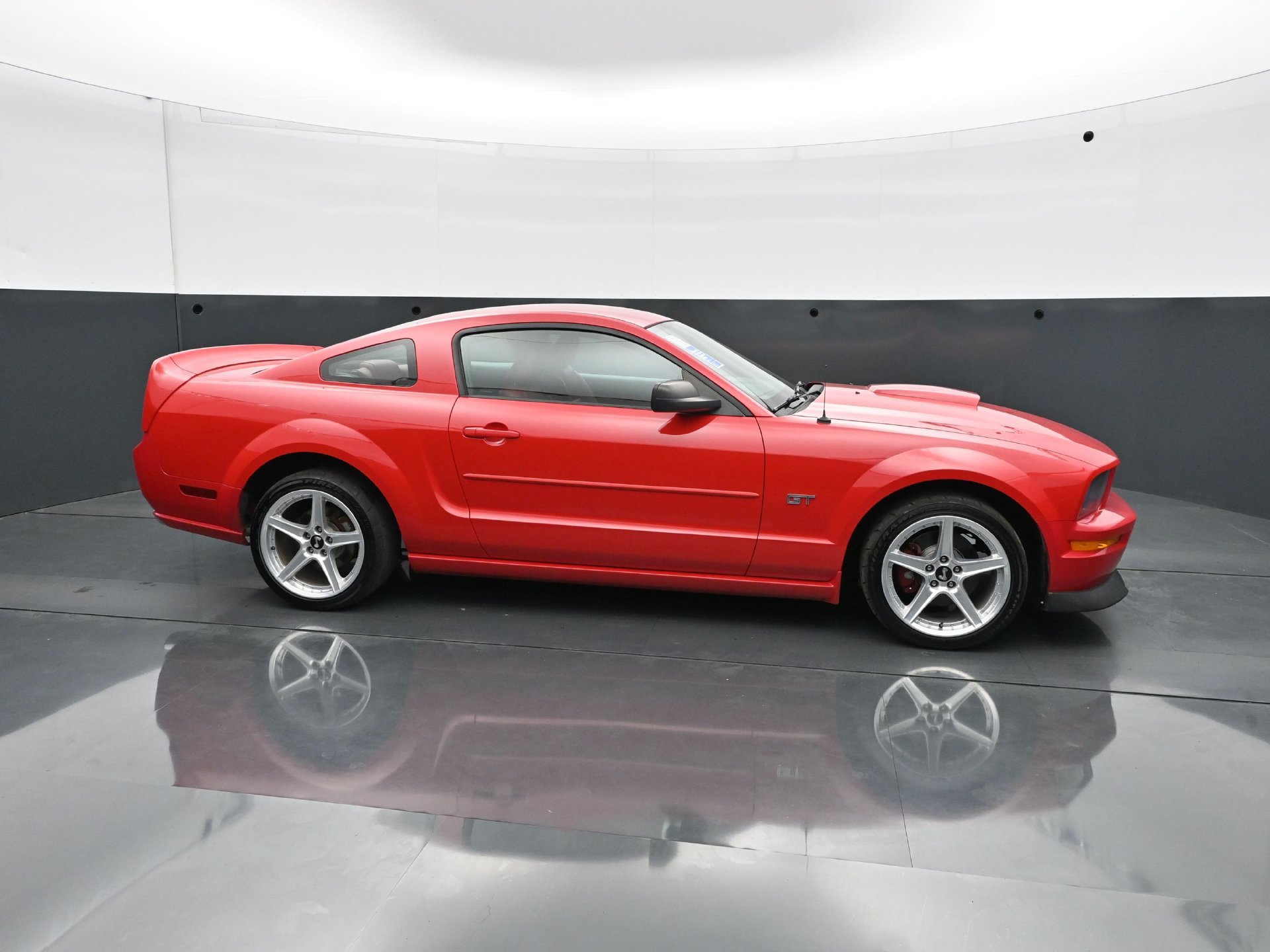 Used 2007 Ford Mustang GT Premium RWD image 8
