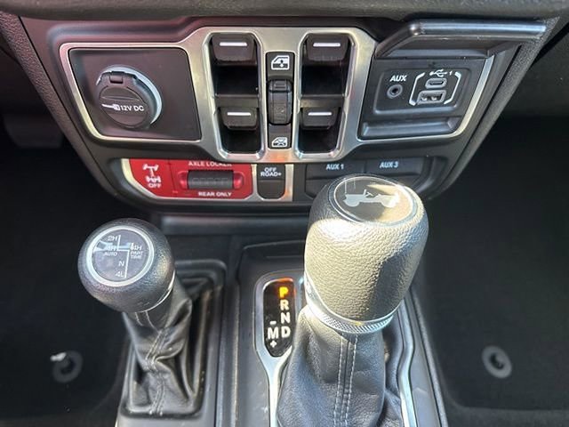 Used 2025 Jeep Wrangler Willys 4xe image 16