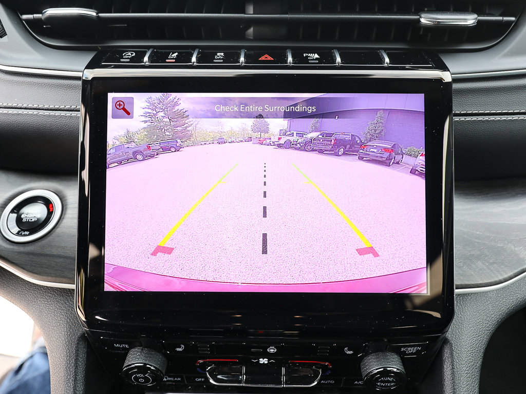 Used 2025 Jeep Grand Cherokee Limited w/ Trailer Tow Package AWD/4WD image 17