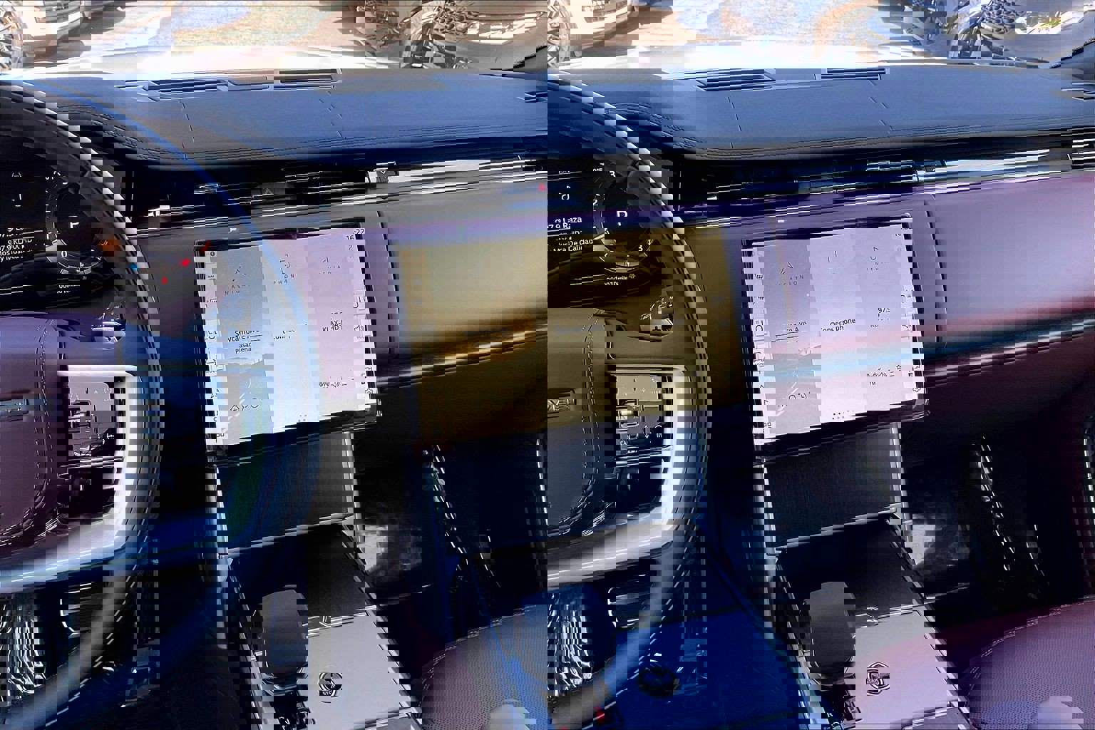 New 2026 Land Rover Range Rover SE image 9