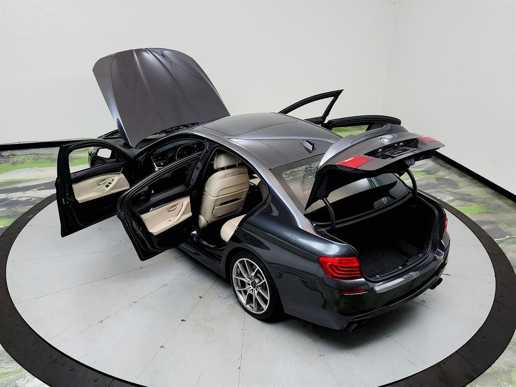 Used 2014 BMW 550i xDrive Sedan AWD/4WD image 39