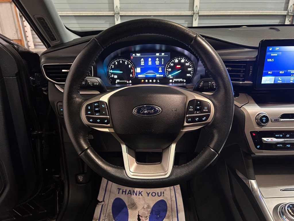 Used 2022 Ford Explorer XLT w/ XLT Sport Appearance Package AWD/4WD image 24