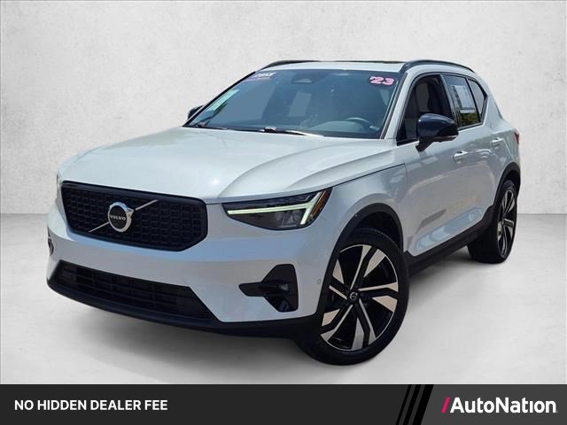Used 2023 Volvo XC40 B5 Plus w/ Driver Assist Package AWD/4WD video 1