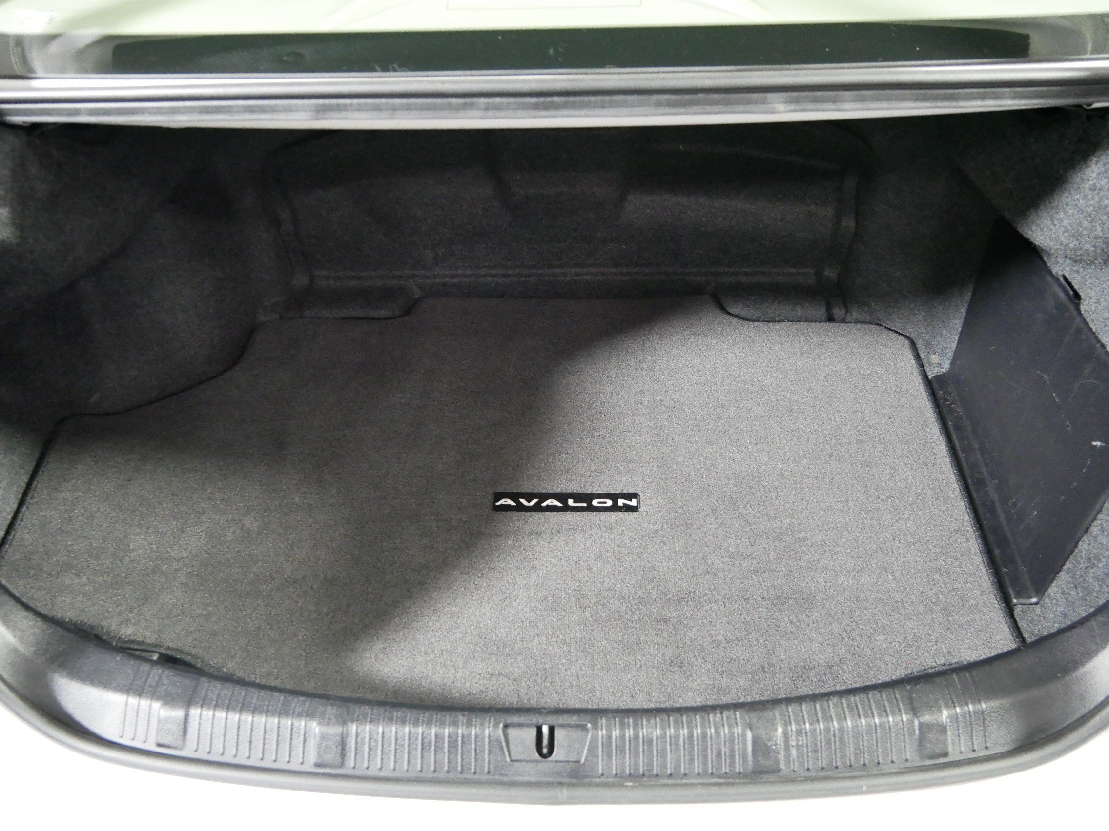 Used 2015 Toyota Avalon XLE Touring FWD image 18
