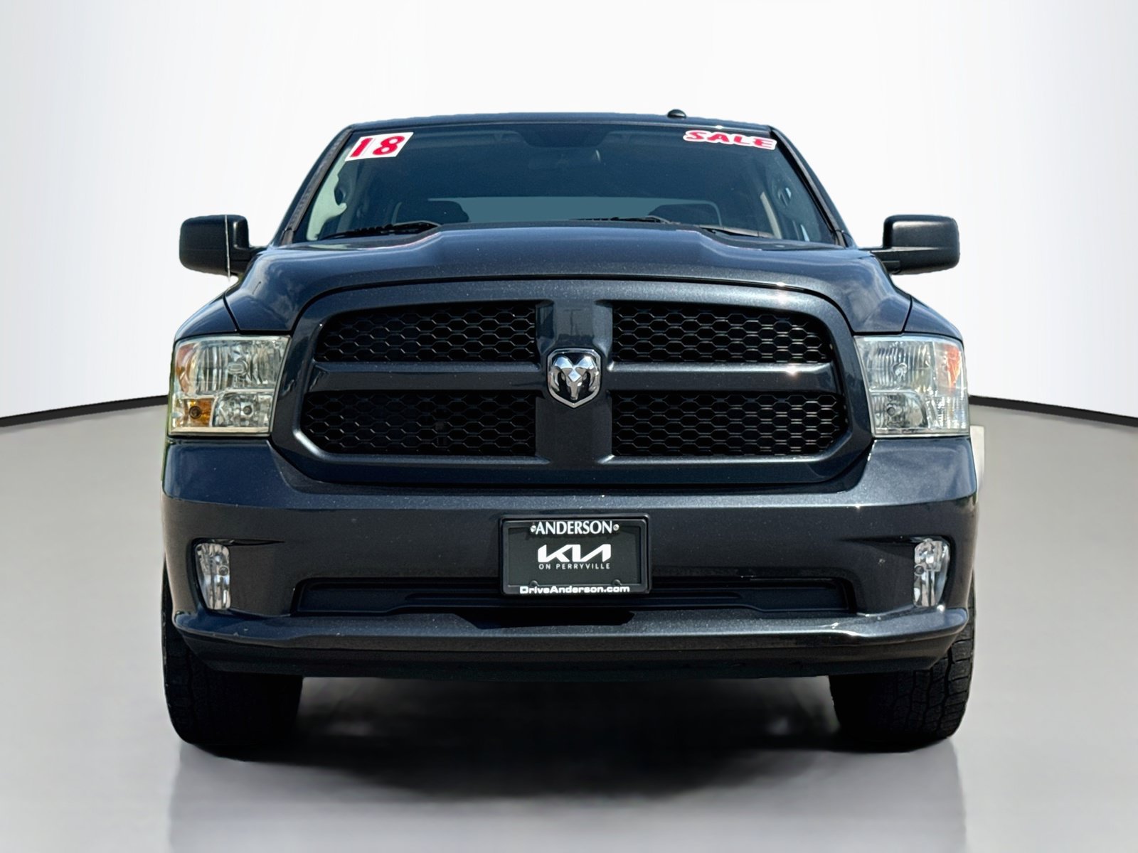 Used 2018 RAM 1500 Express w/ Express Value Package AWD/4WD image 2