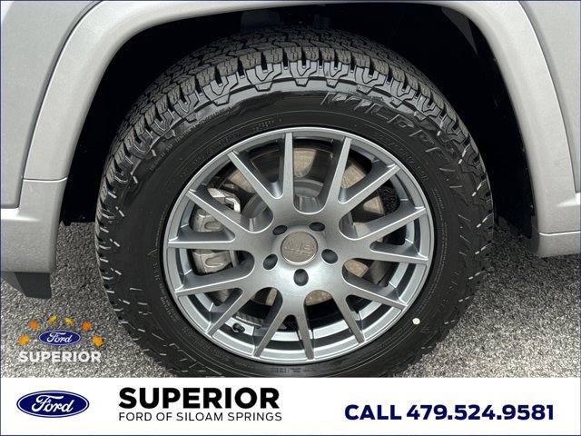 Used 2024 Jeep Compass Limited w/ High Altitude Package image 16