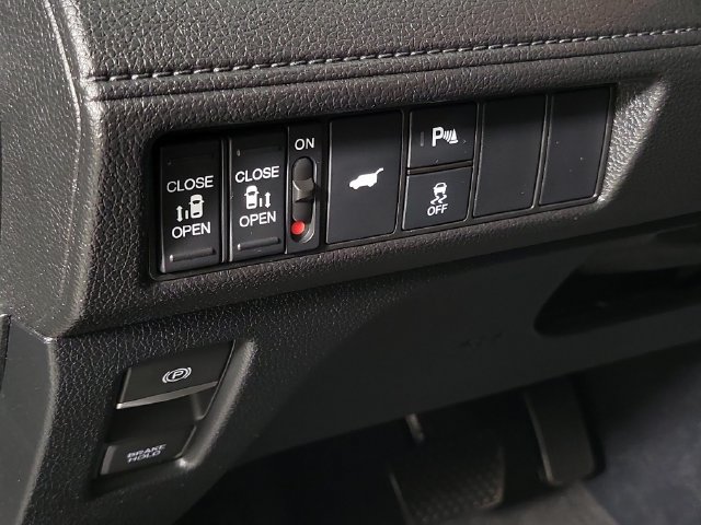 Used 2025 Honda Odyssey Touring image 25