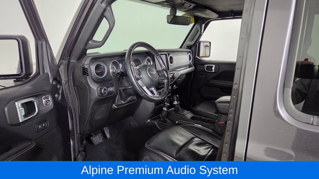 Used 2018 Jeep Wrangler Unlimited Sahara AWD/4WD image 15