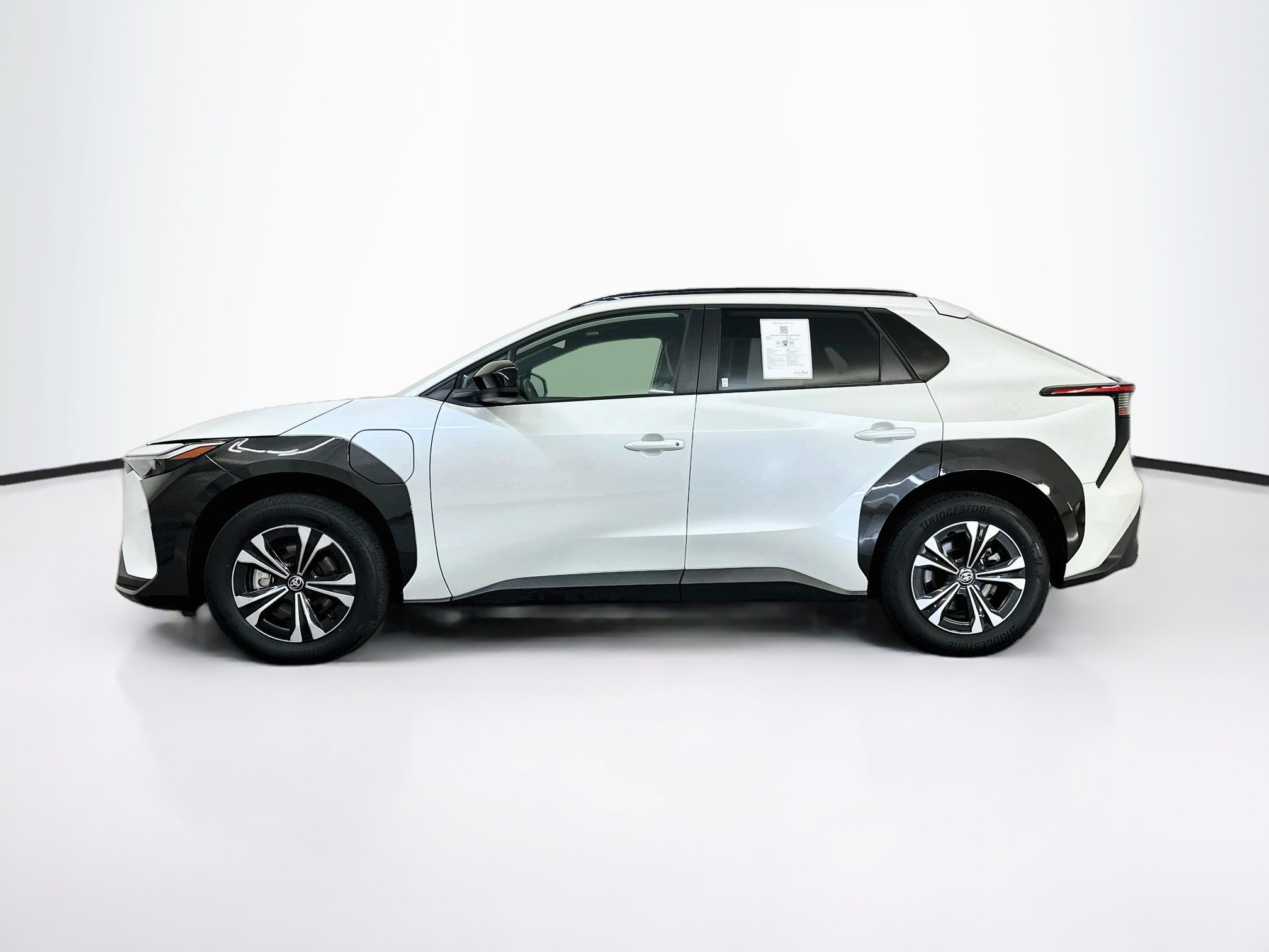 Used 2024 Toyota bZ4X AWD w/ Weather Package image 4