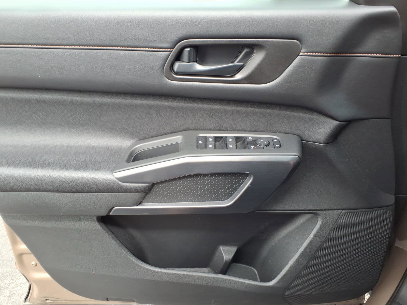 Used 2024 Nissan Pathfinder Rock Creek image 24