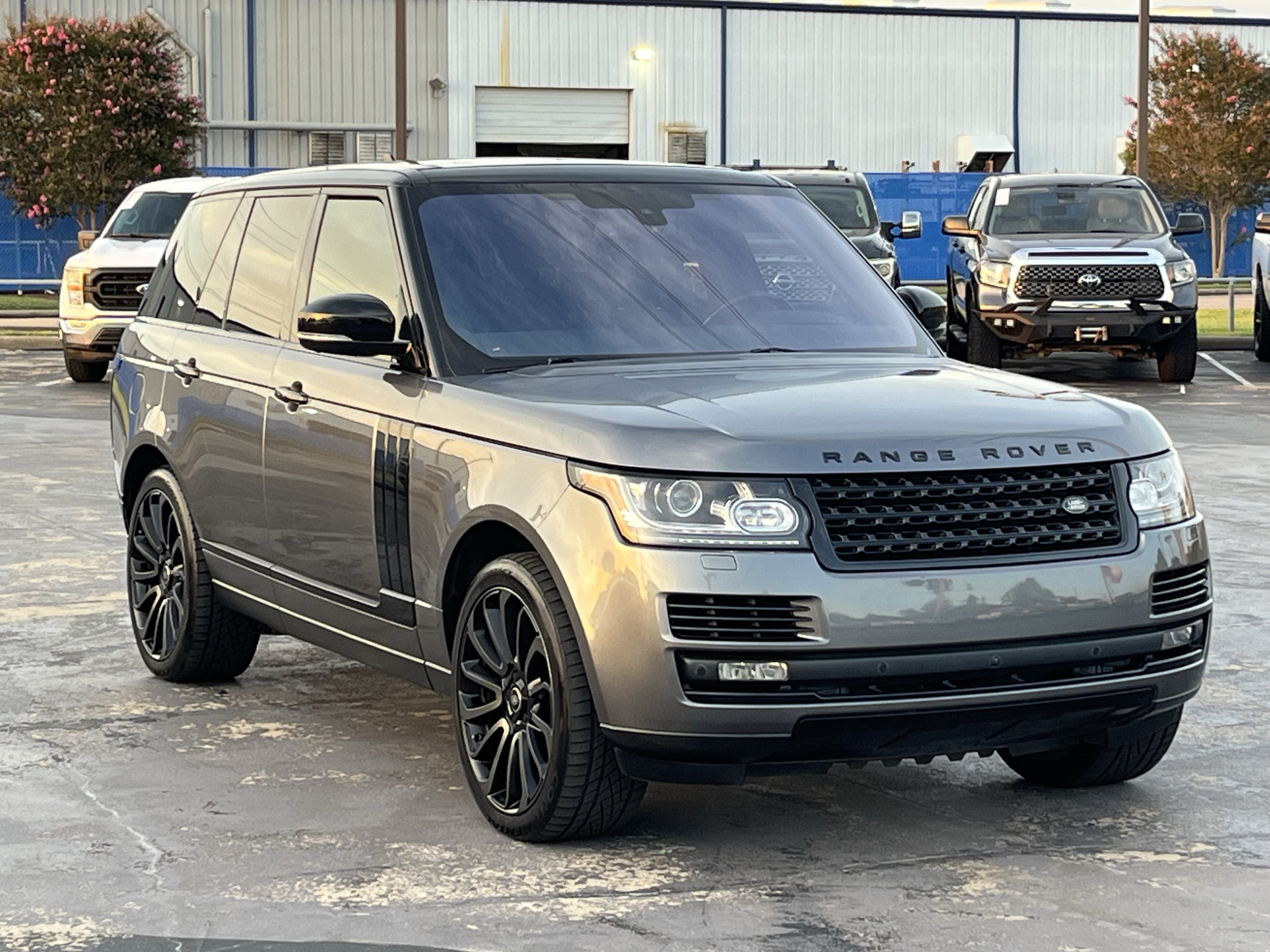 Used 2016 Land Rover Range Rover Supercharged AWD/4WD image 5
