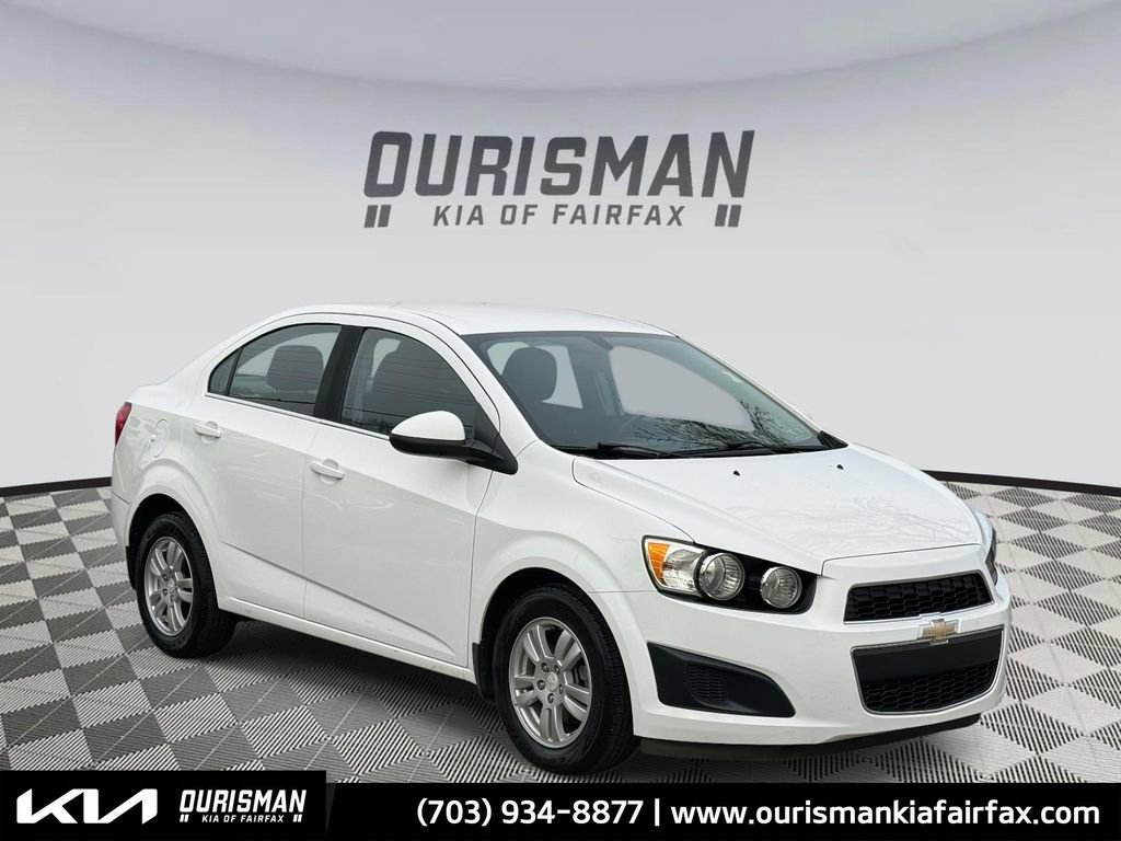 Used 2015 Chevrolet Sonic LT image 4
