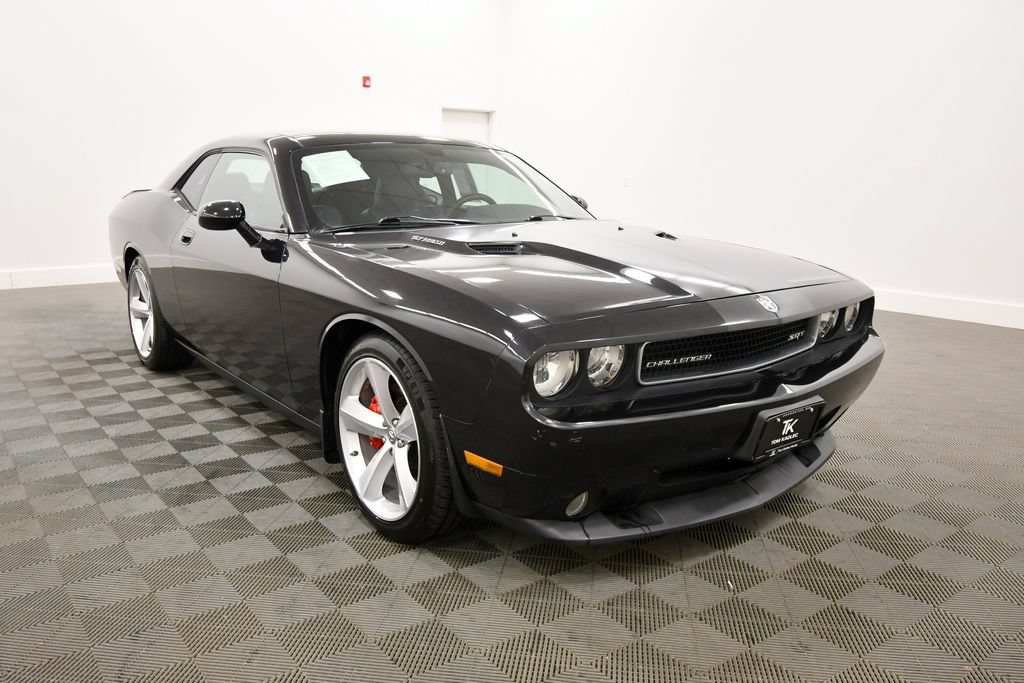 Used 2010 Dodge Challenger SRT8 w/ SRT Option Group II RWD image 10