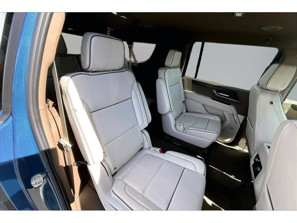 New 2026 GMC Yukon XL Denali AWD/4WD image 9