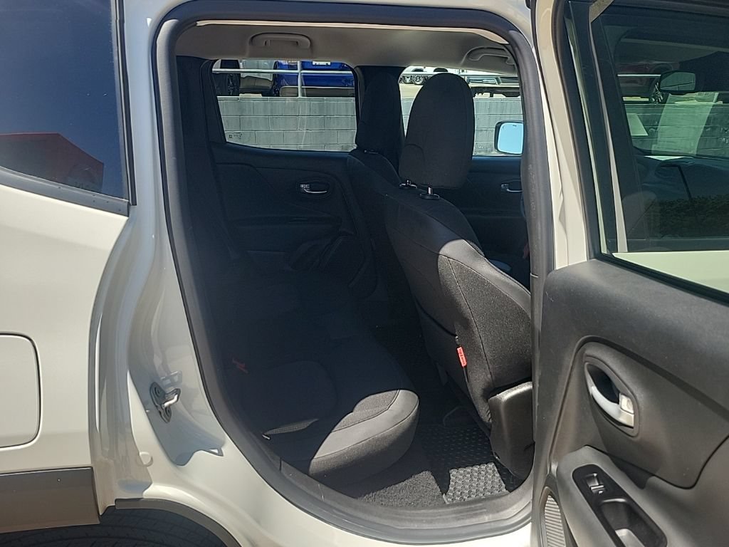 Used 2023 Jeep Renegade Trailhawk AWD/4WD image 15