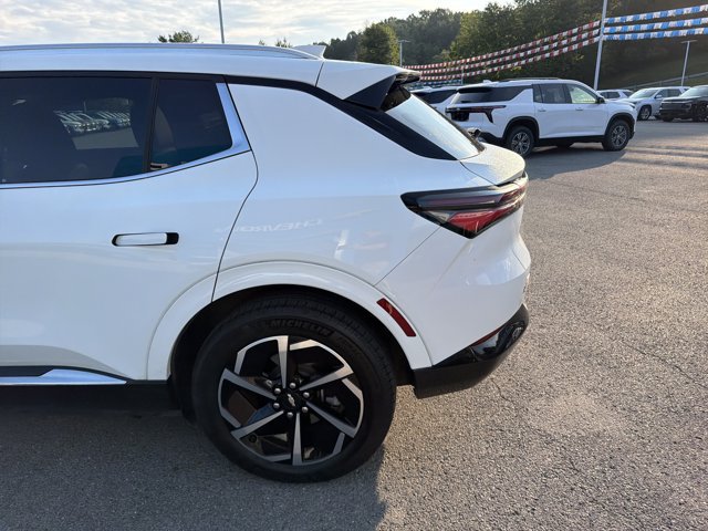 Used 2024 Chevrolet Equinox EV LT w/ LPO, Trailering Package AWD/4WD image 7