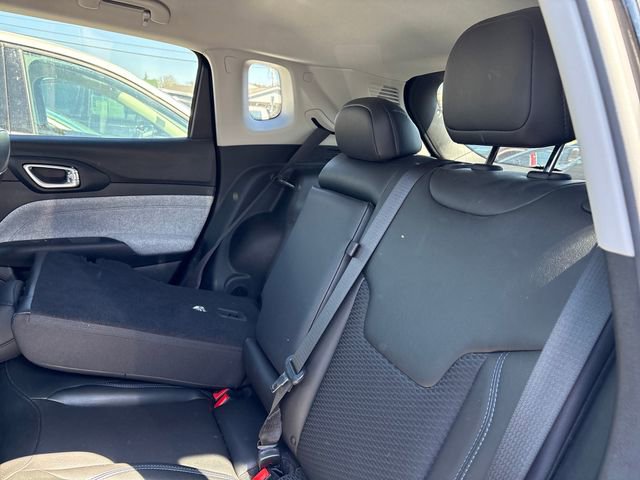 Used 2022 Jeep Compass Latitude w/ Convenience Group image 11