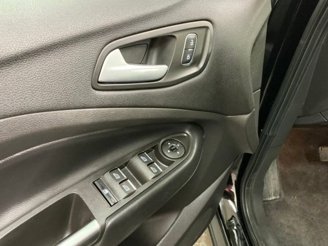 Used 2019 Ford Escape SE FWD image 15
