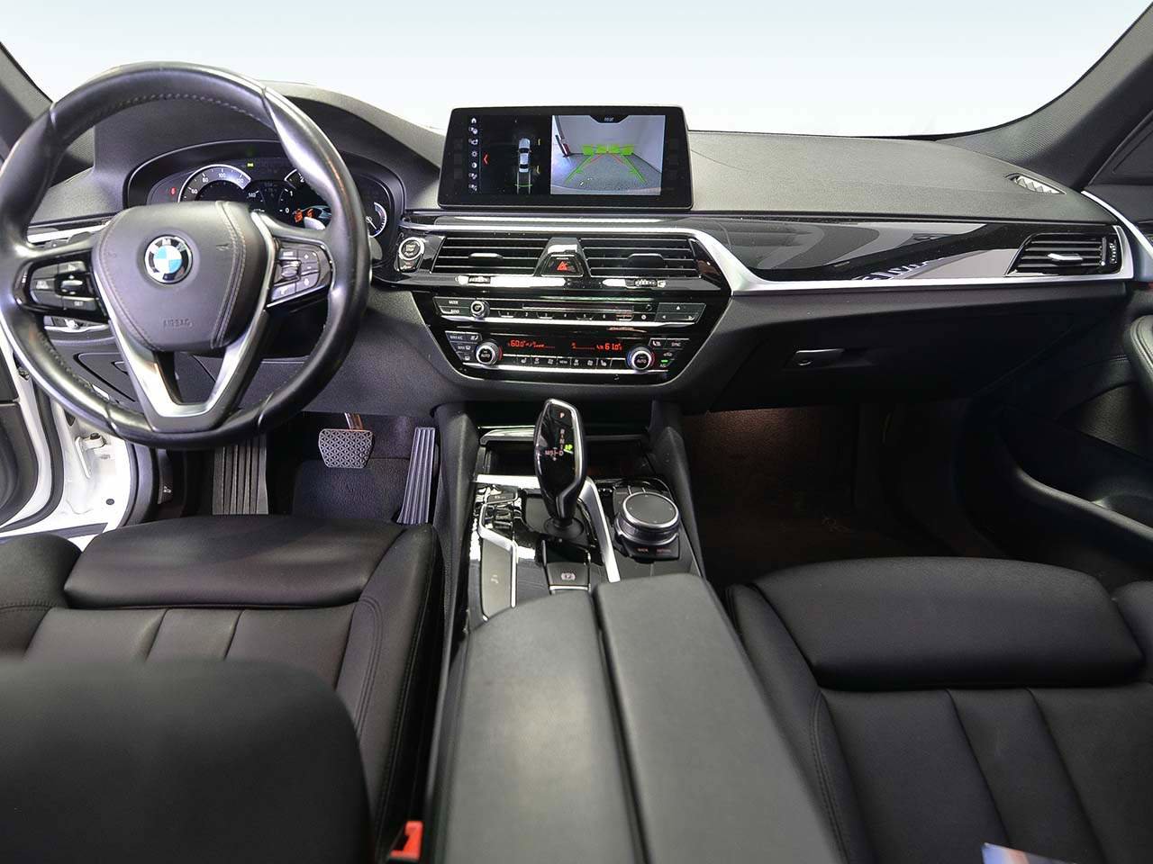 Used 2017 BMW 530i RWD image 14