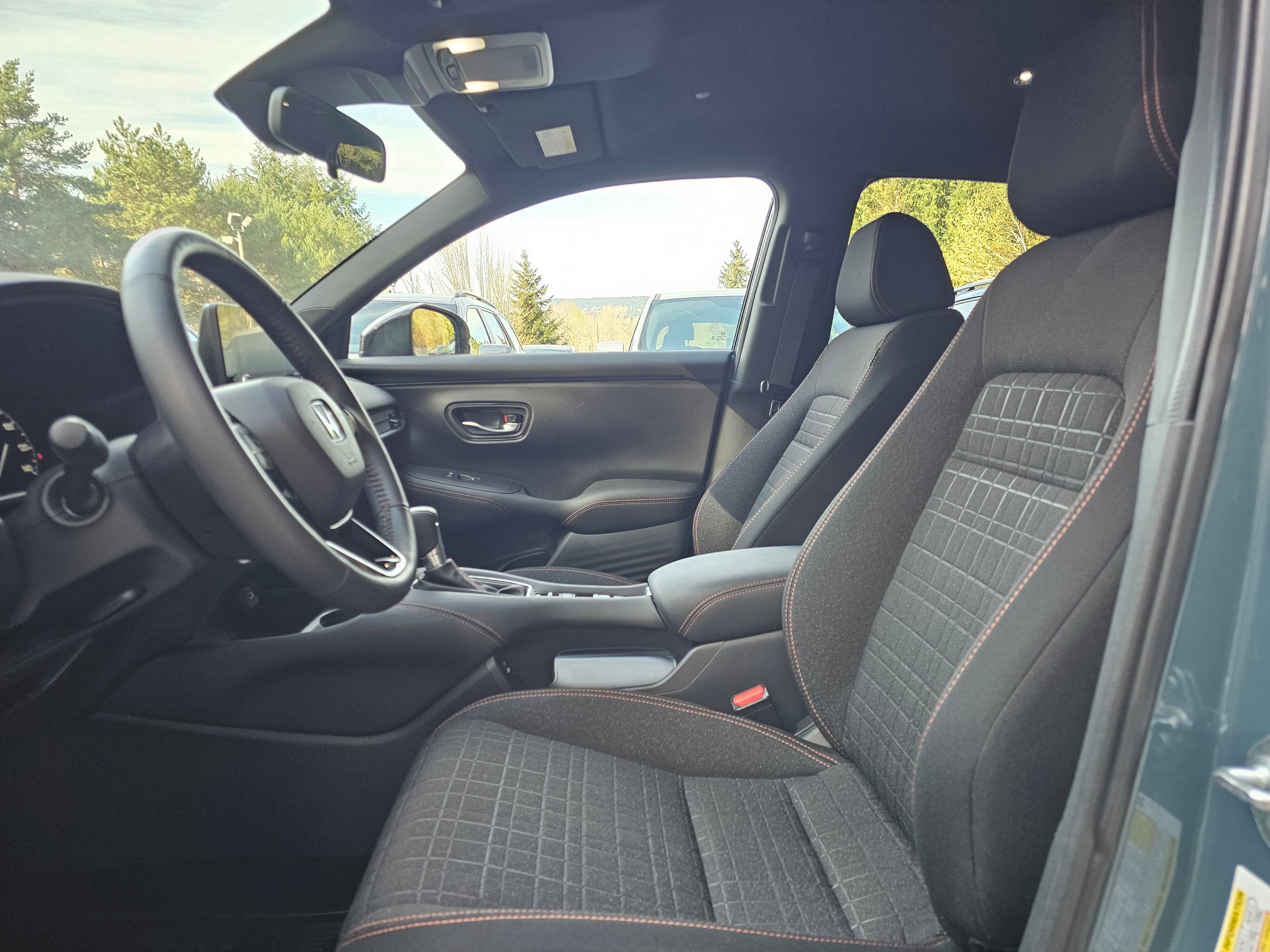 Certified 2025 Honda HR-V Sport image 21
