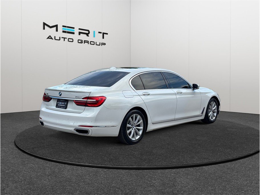 Used 2018 BMW 750i xDrive AWD/4WD image 9