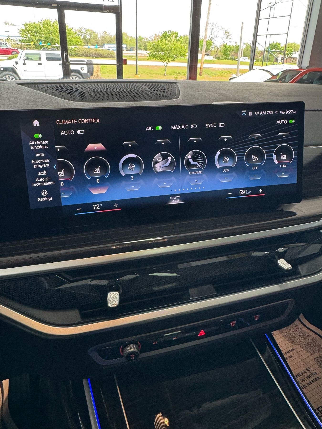 Used 2023 BMW X7 xDrive40i w/ Premium Package image 45