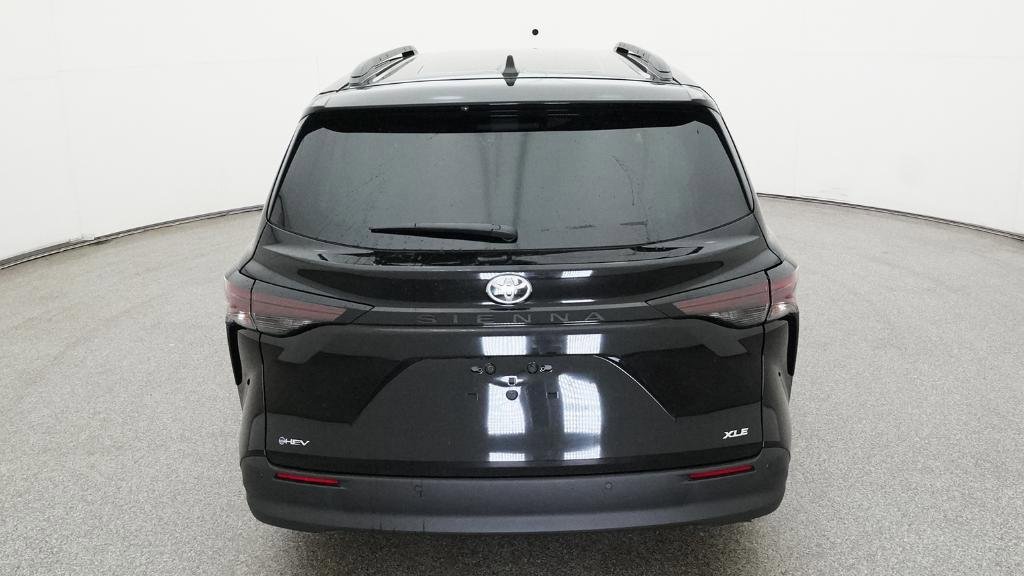 New 2026 Toyota Sienna XLE image 22
