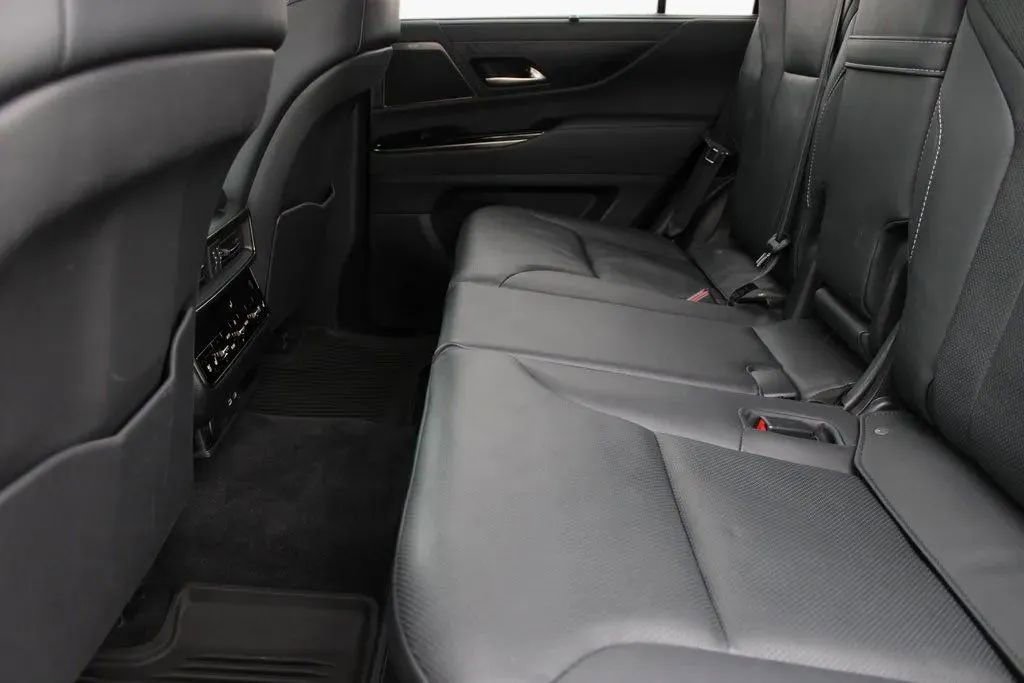 Used 2023 Lexus LX 600 4WD w/ Appearance Package image 25